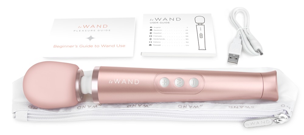 Le Wand Petite rechargeable massager