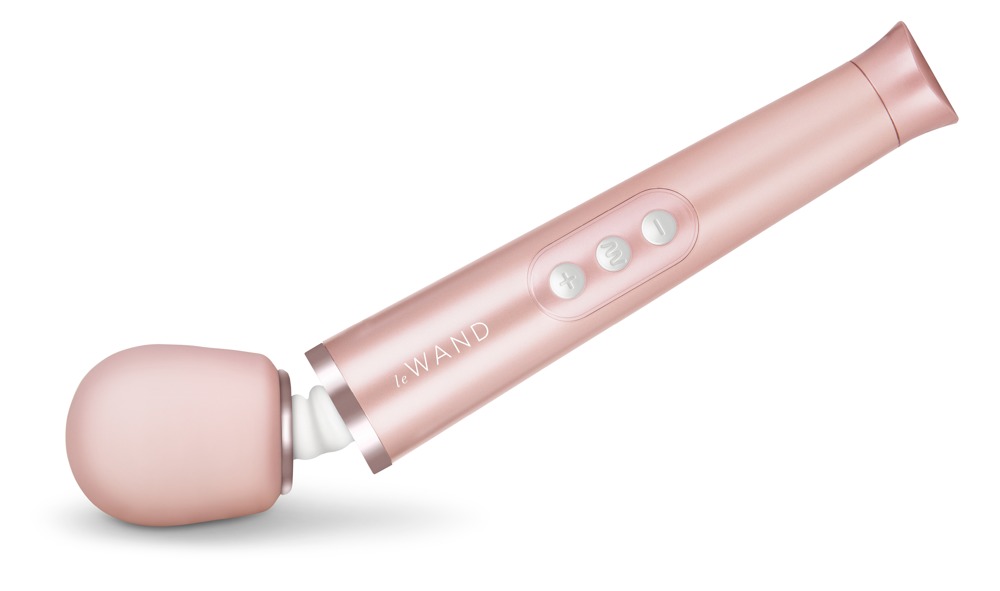 Le Wand Petite rechargeable massager